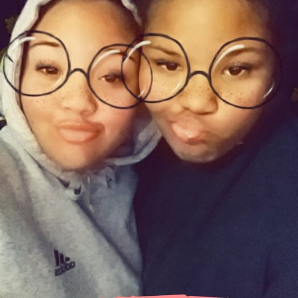 Meet your Posher, Adrianna - Picture 1 of 1